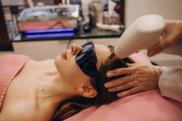 Quali sono i fattori chiave per creare un ambiente stimolante in una palestra home fitness?